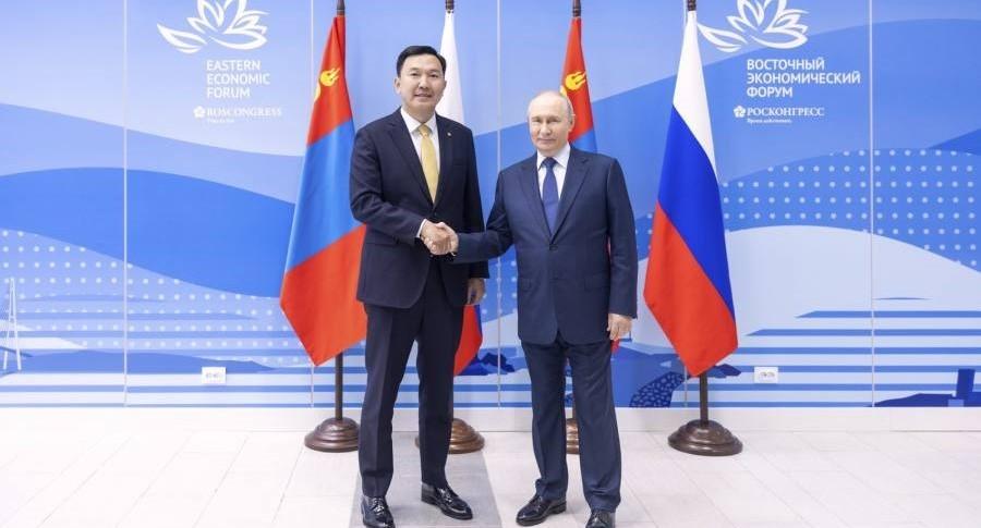 蒙古国总理乌其日勒称，蒙古国致力于成为区域交通、贸易和投资枢纽。乌其日勒特别提到