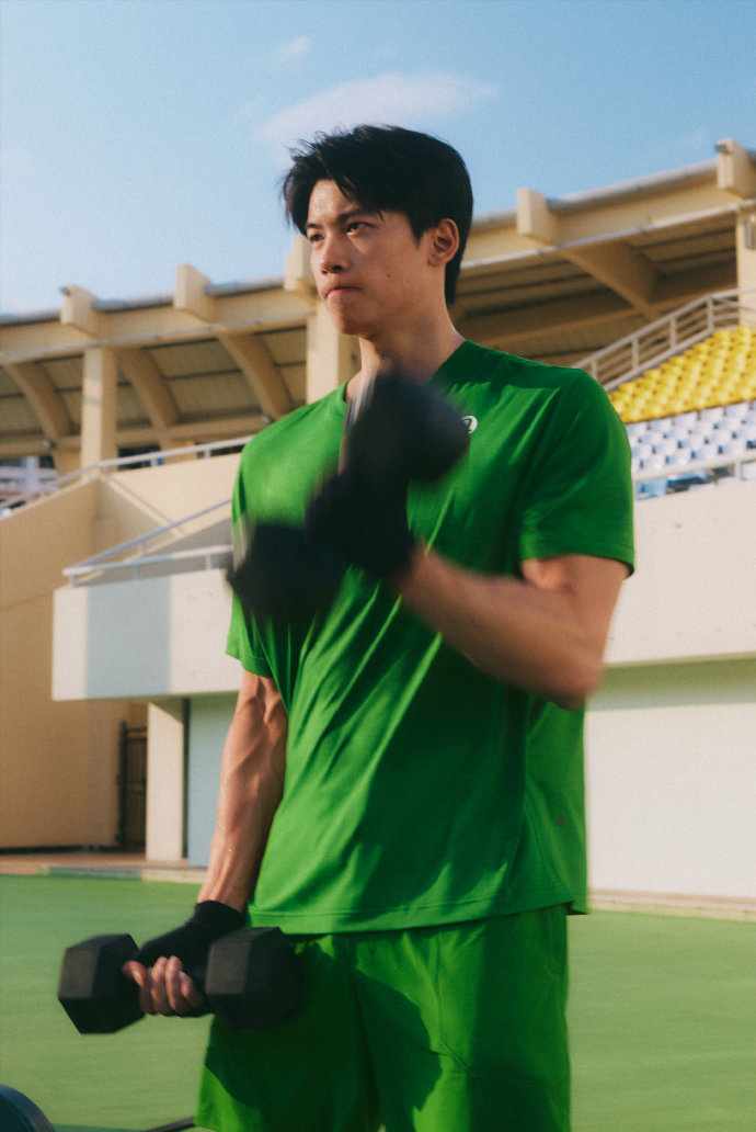甬敢小兔  物料资讯｜lululemon高清图集汪顺 lululemon品牌大使