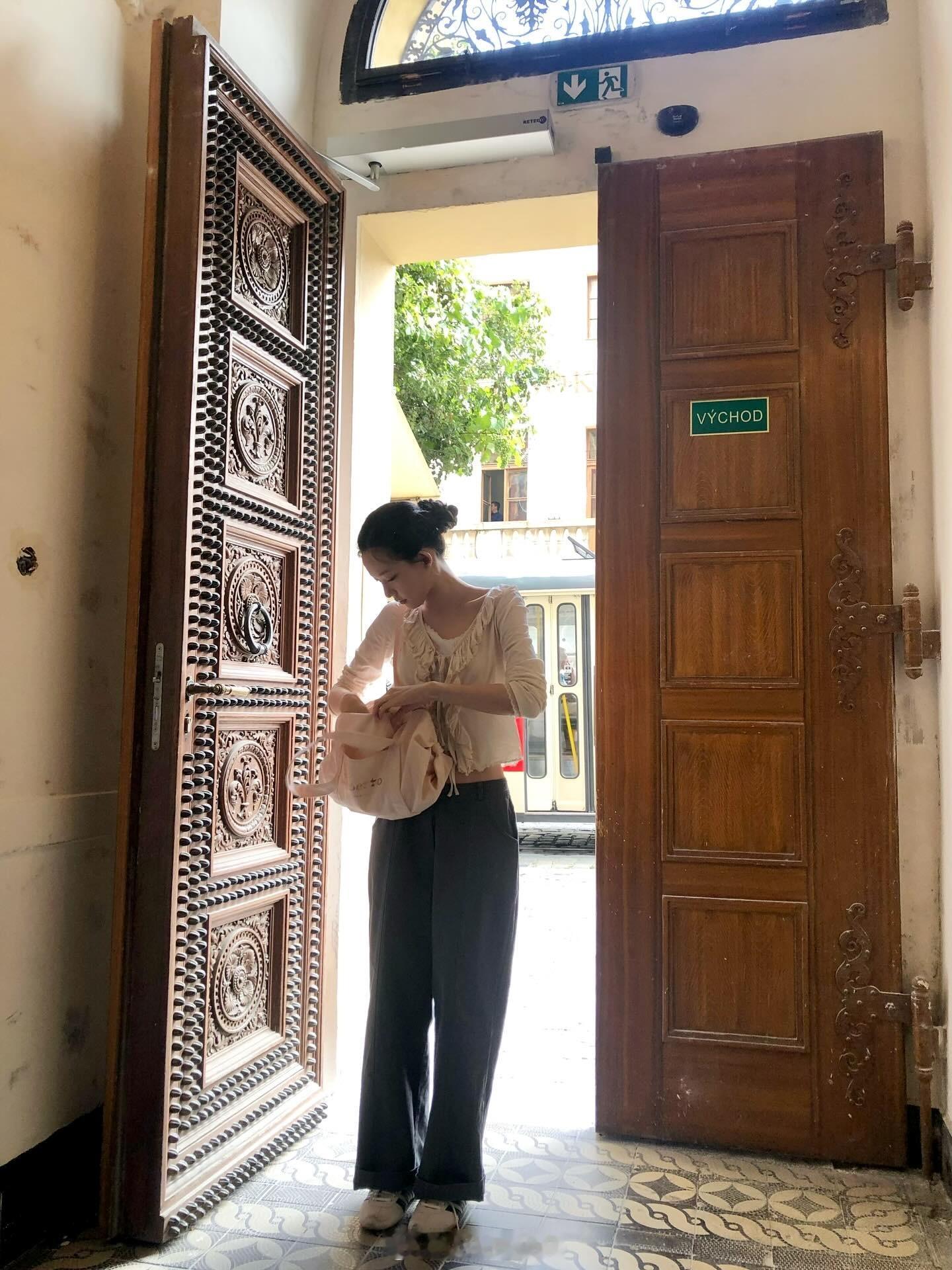 崔阭池布拉格旅行 ​​​