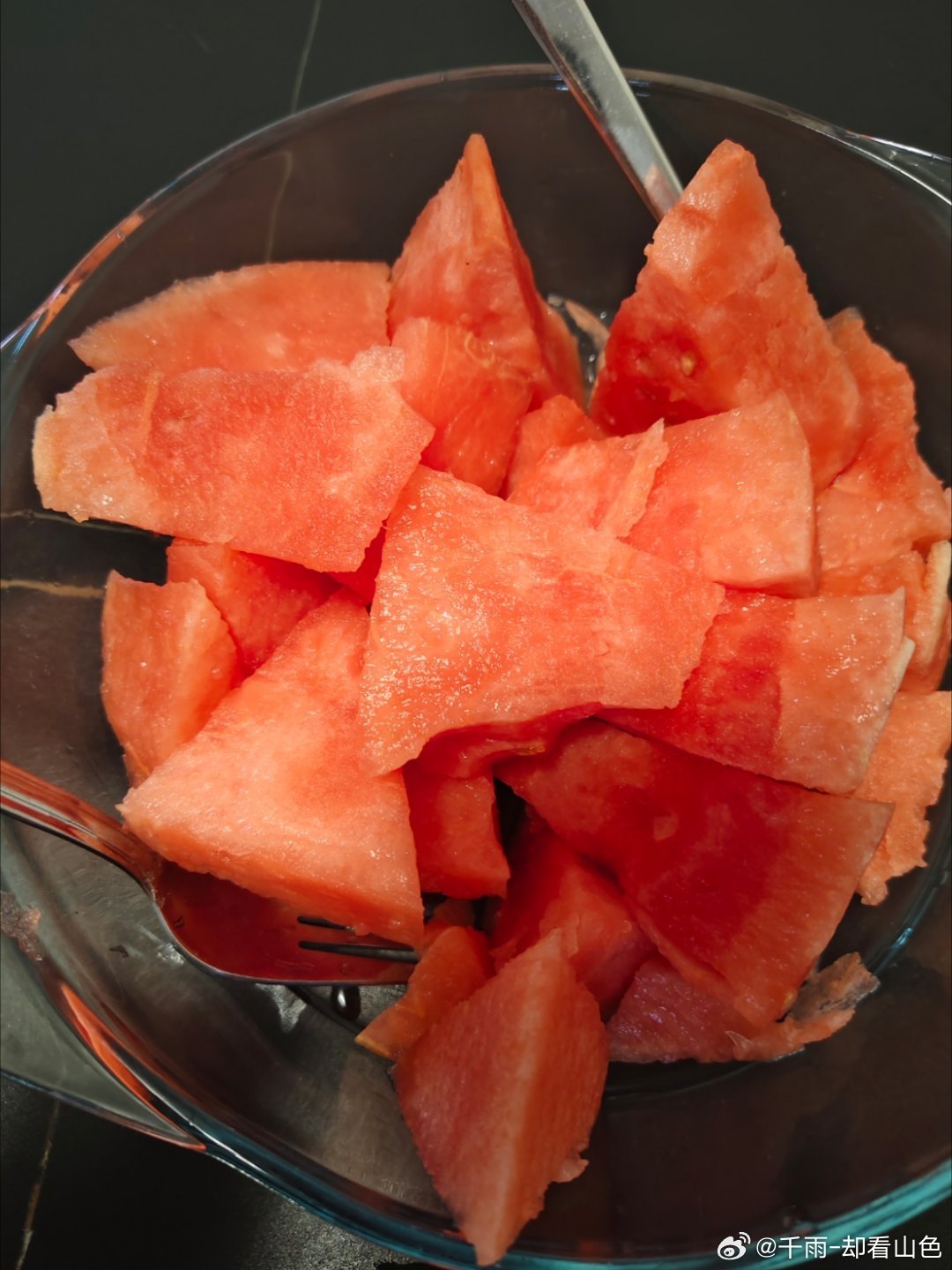 吃完饭了 吃个大西瓜🍉生活手记