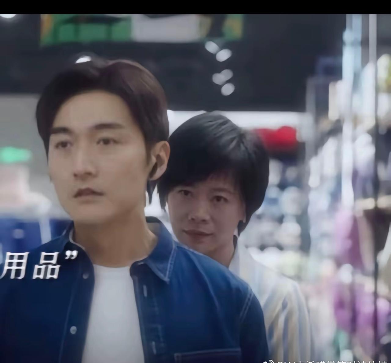 前面小十三岁的姐弟恋全网嘲笑，后面小19岁的姐弟恋都磕的那么上头，果然三观还是跟