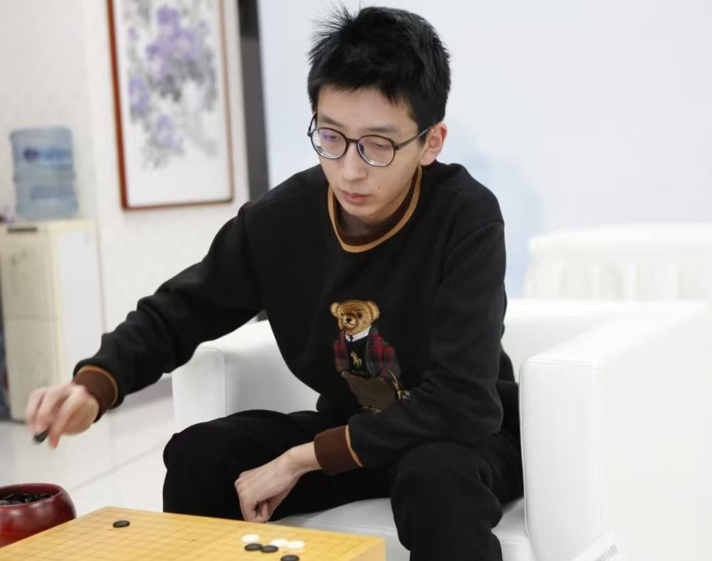 博思软件杯~段博尧七段一骑绝尘


2025年第9届博思软件杯中国围棋新秀赛八强