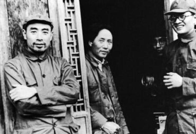 党内有几位同志可以接替毛主席？周总理排第三，毛主席曾评价他：“第三是周恩来，这个