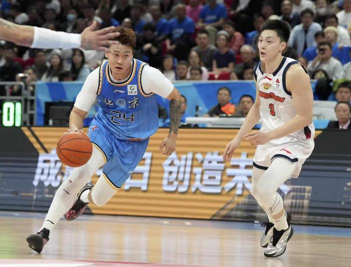 北京时间5月6日晚，CBA季后赛继续进行，北京北气男篮主场102-94战胜广东东