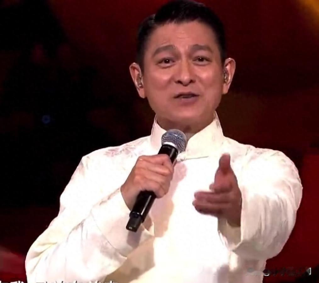 11月16日报道，香港黄金一代的四大天王，个个兼具出众相貌与能力，如今郭富城忙着