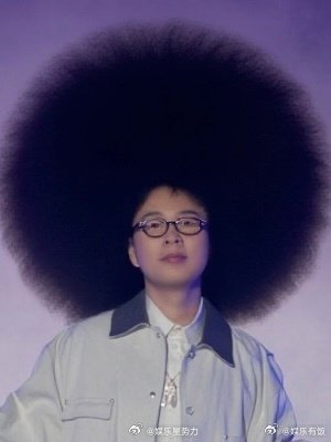 杜海涛晒图回应发量稀疏 杜海涛 我有很多头发 杜海涛光速回应发量质疑！火速晒图自