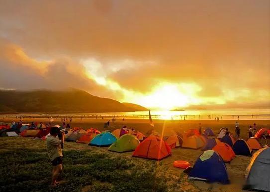 【宁波·石浦檀头山岛】檀头山岛有着“中国檀香山”的美誉，青山碧海，鸟语蝉鸣，金沙