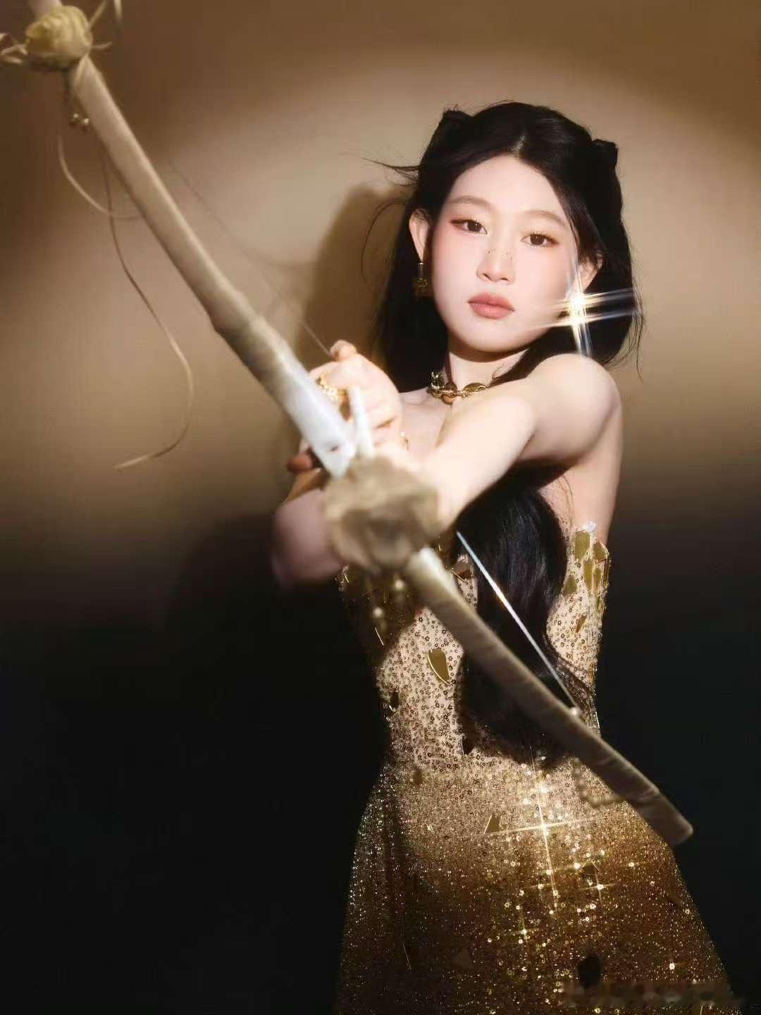 沈佳润美美桑内居然百搭成这样 洗脑神曲常有，但能成为各地文旅宣传宠儿的不常有。“