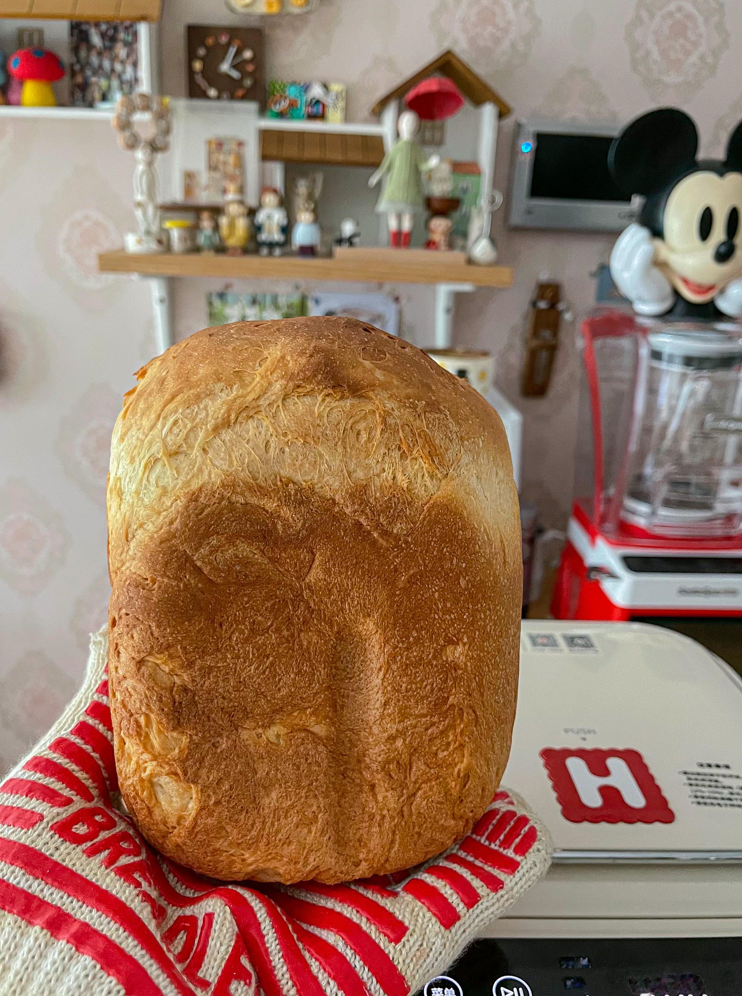 牛奶基础吐司（海氏面包机版）（棉花吐司）基础白吐司，做三明治很适合。海氏面包机做