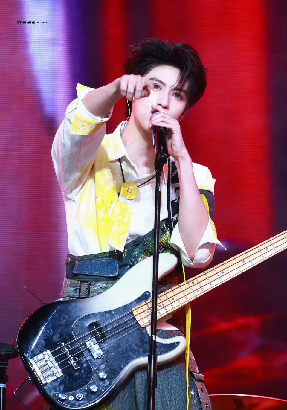 朱志鑫｜有舞台就会出神图，每一帧都值得反复品味朱志鑫完全男大来的