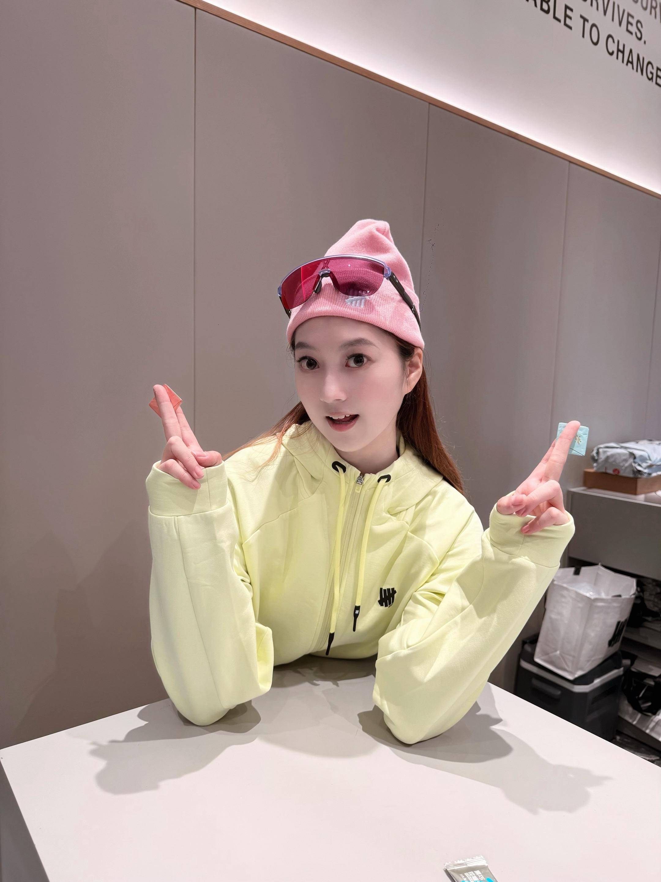 今天是18岁运动少女。