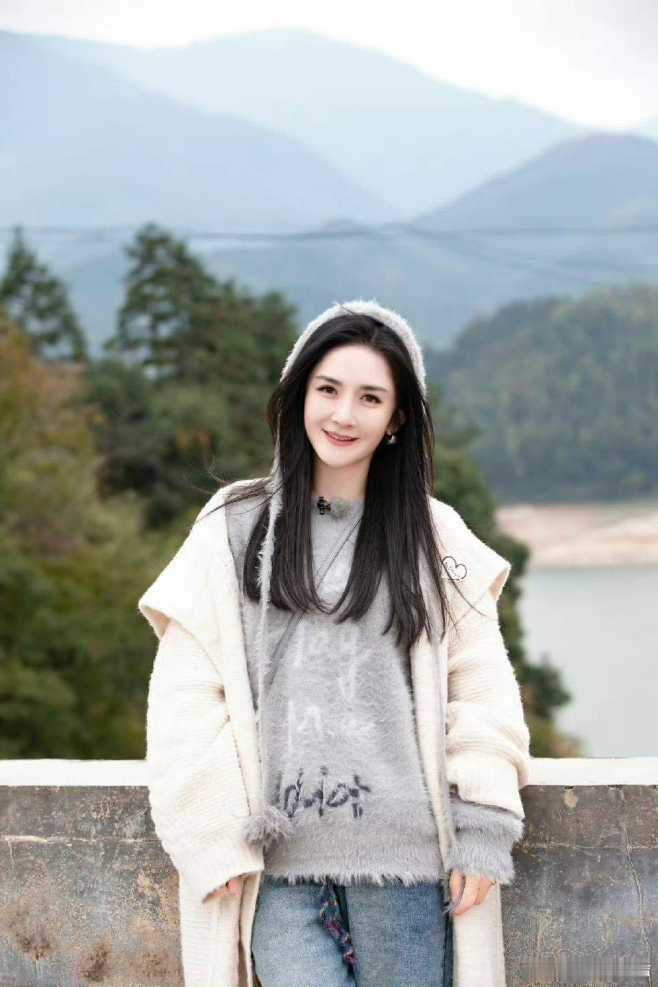 谢娜王鹤棣加盟疯狂好六夜谢娜王鹤棣加盟疯狂好六夜！斗舞后同场，何老师兜底超有爱，