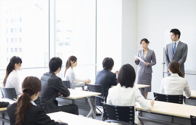 女下属暗中穿小鞋，竟为升职不择手段，职场震惊！


李明是一家知名企业的中层管理
