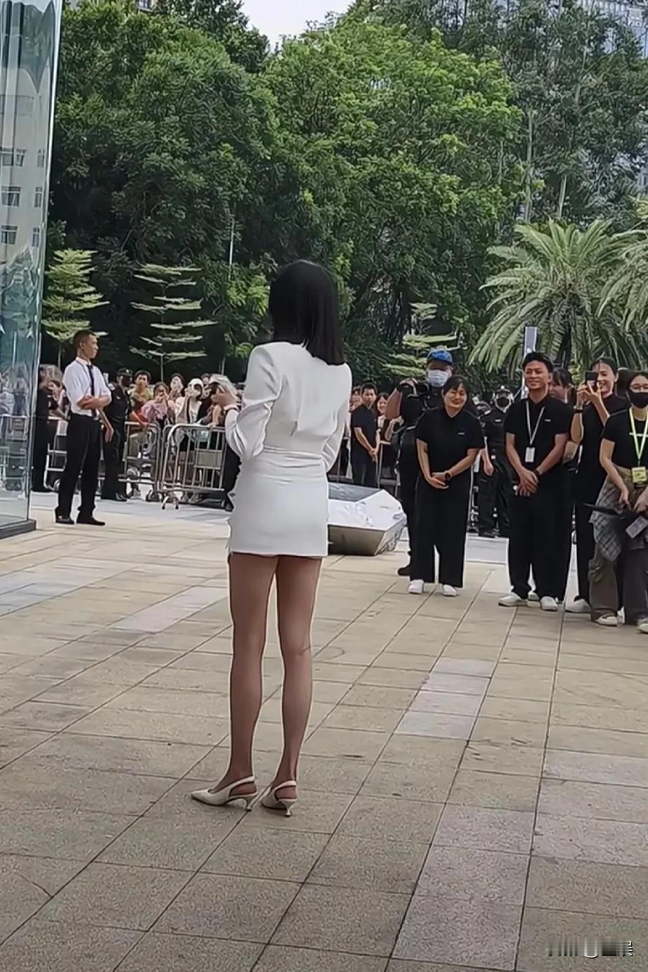 关晓彤