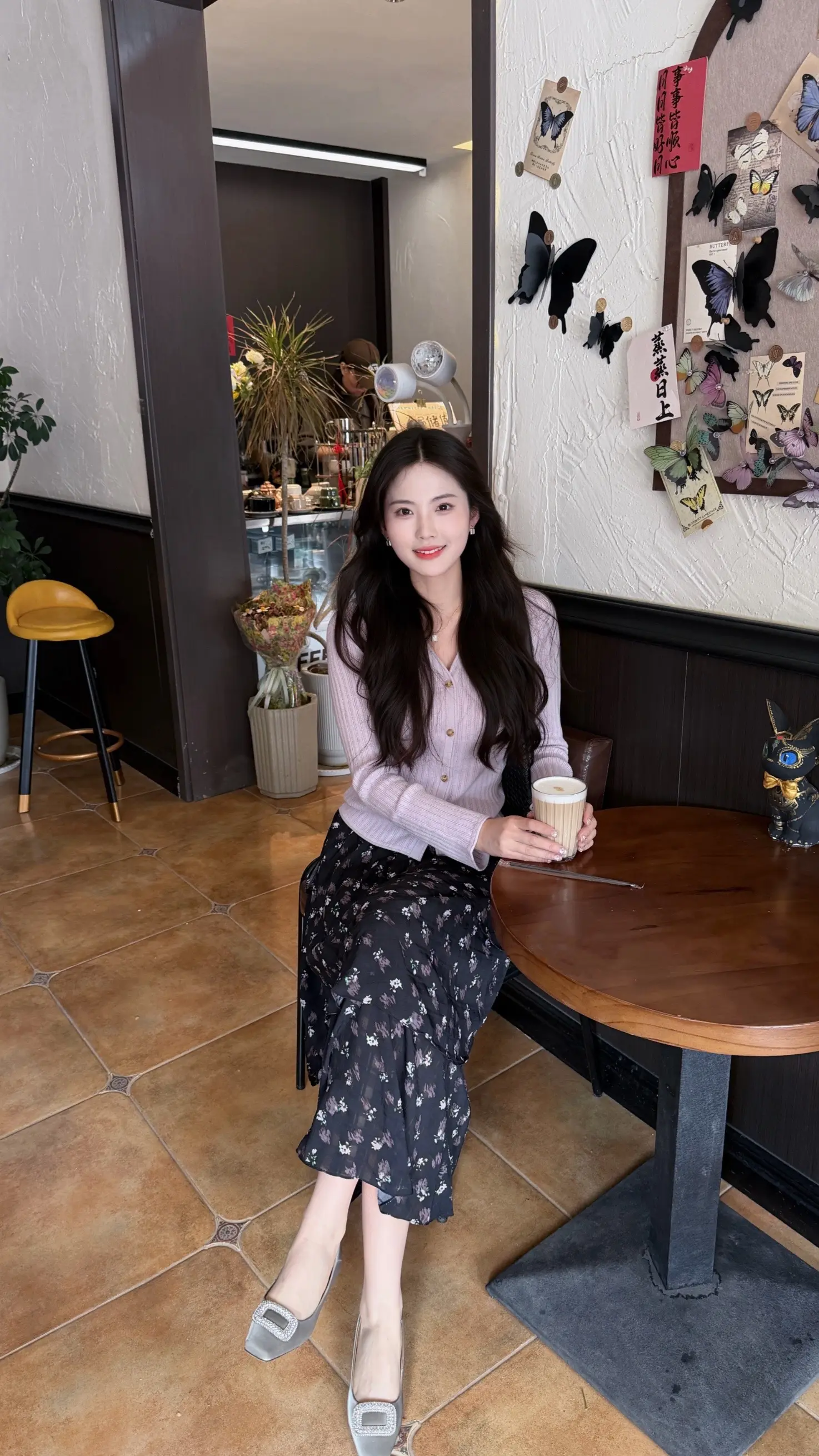 当时嫌你的蠢话太多 现在回想起画面已泛旧