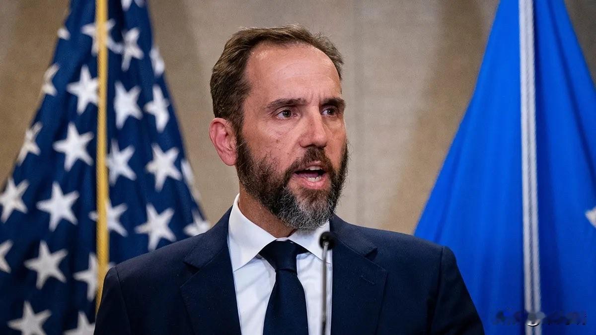 突发新闻：美国国会众议院司法委员会已向杰克·史密斯发出传票，要求其提供担任特别检