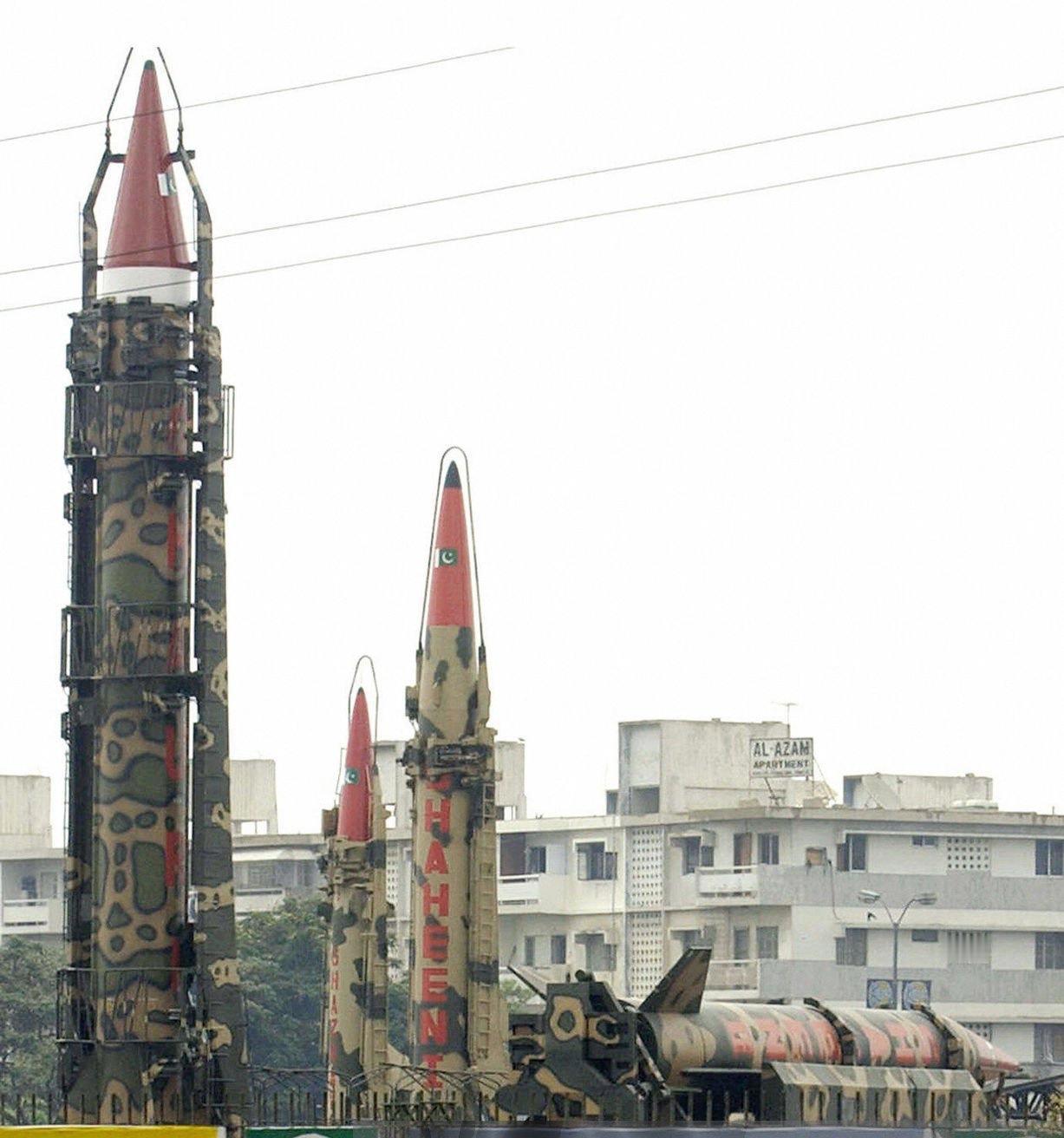 巴基斯坦秀出核导弹，并认为以色列外长觉得自己很极端，因为他正在与用弹弓和扔石头的