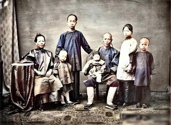 “日本731不对不存在，也没有侵华日军用华人做人体实验的事实，我们不能用民众情绪