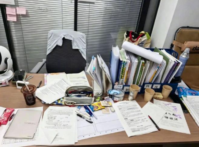 北京多名初三学子以身体不适为由请假离校，看似居家休养，实则悄悄入驻校外全托机构，