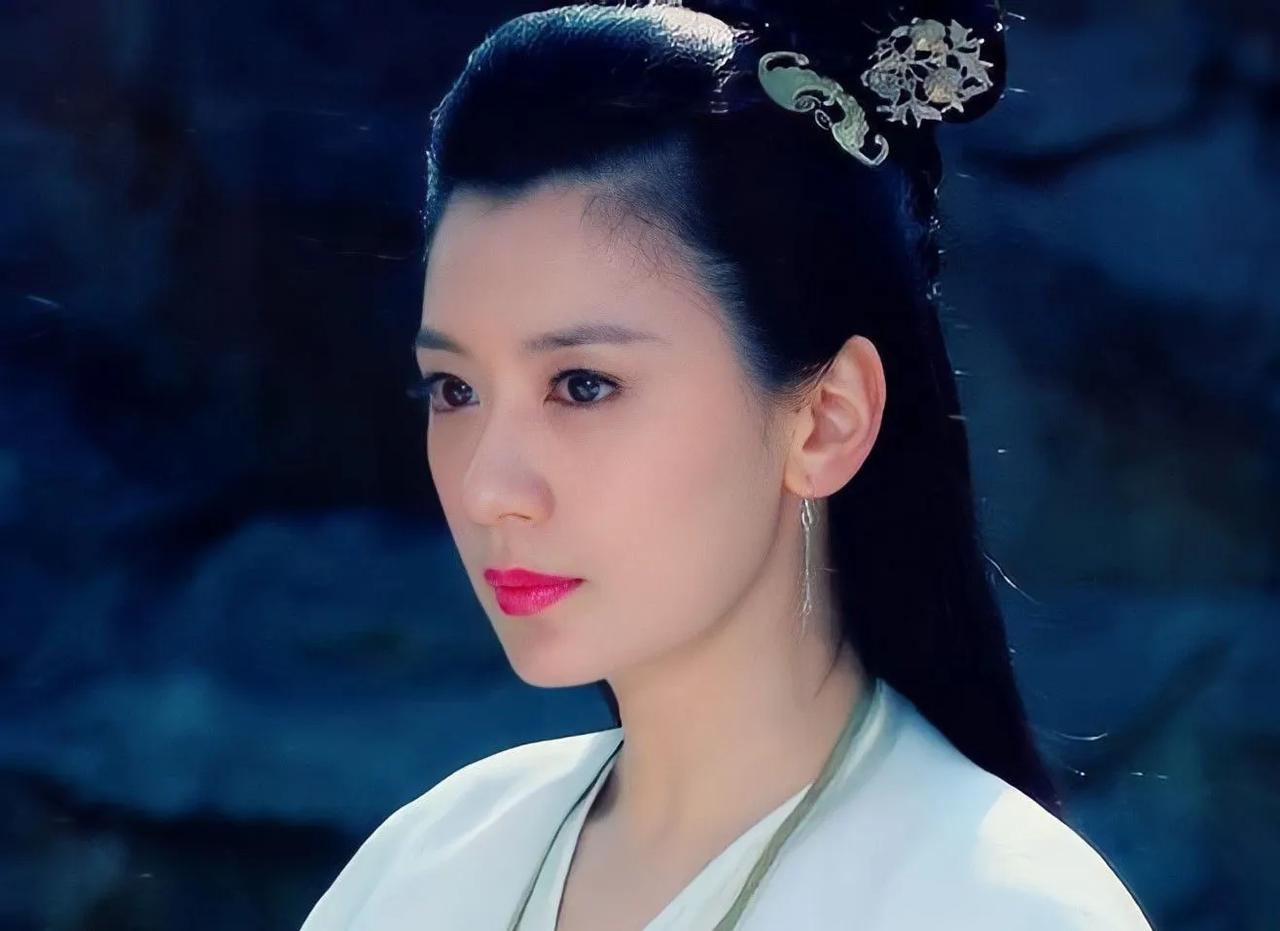 提到丁春秋可能在很多人心中，一直是个很逗的角色，毕竟他每次出场，都带着一支啦啦队