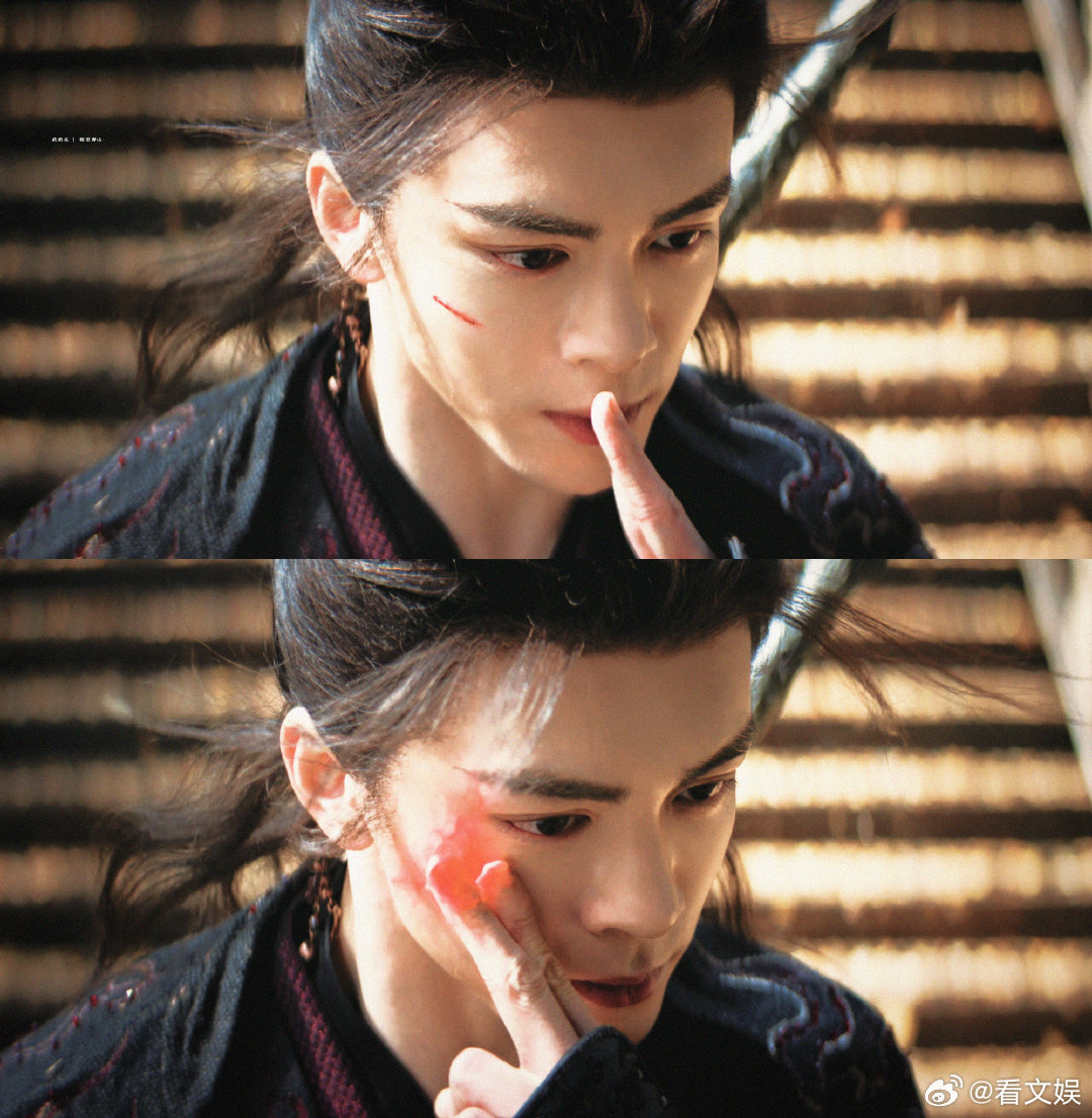 曾舜晞好美貌一个战损吐血曾舜晞战损镜头  原来战损也可以这么惊艳，曾舜晞吐血镜头