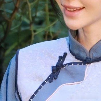 鞠婧祎爱只能在回忆里面完整， 想把你抱进身体里面鞠婧祎苏绿夏