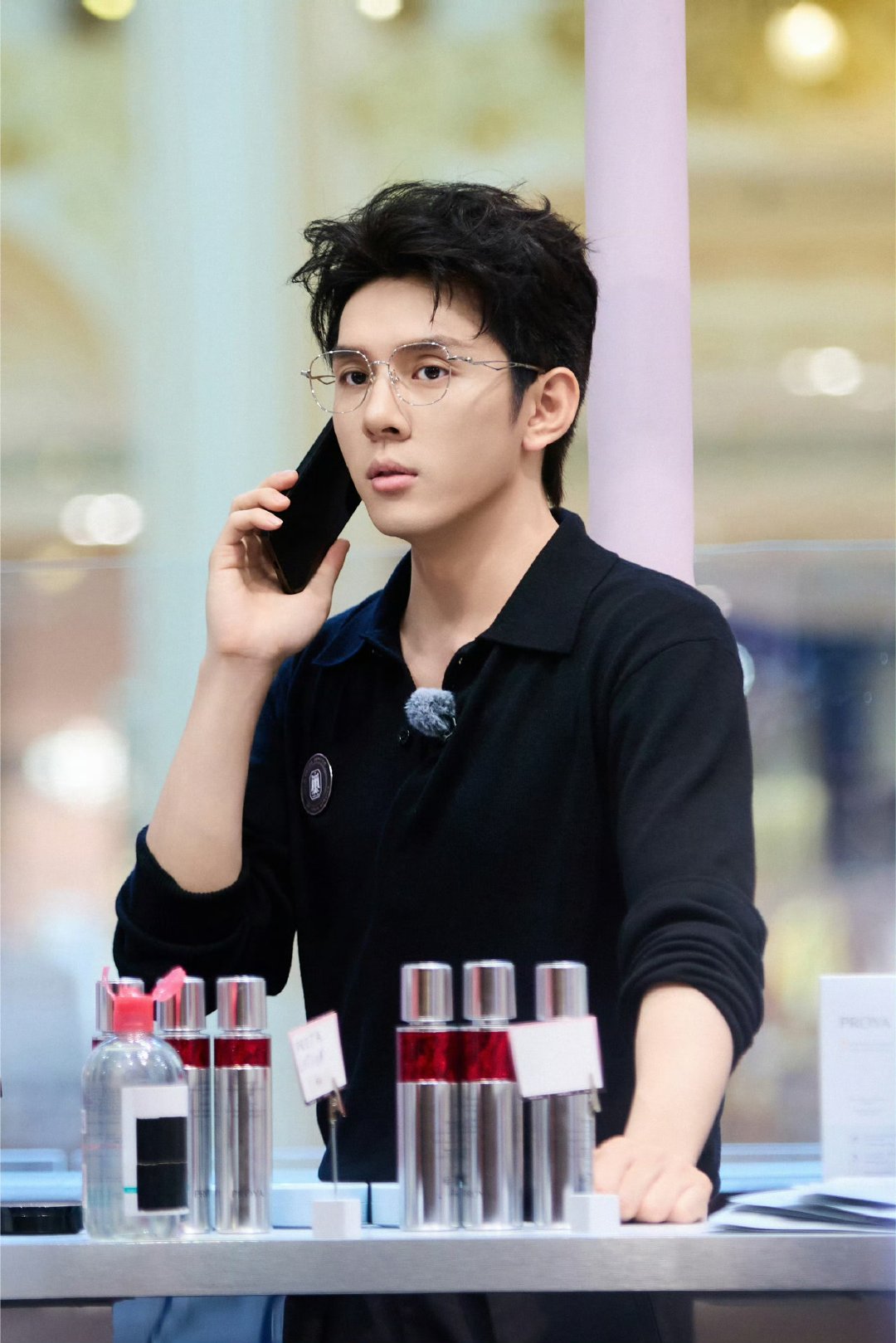 李佳琦说没退休 李佳琦否认退休 从来没有退休计划，坚持全新探索，让更多国货绽放国