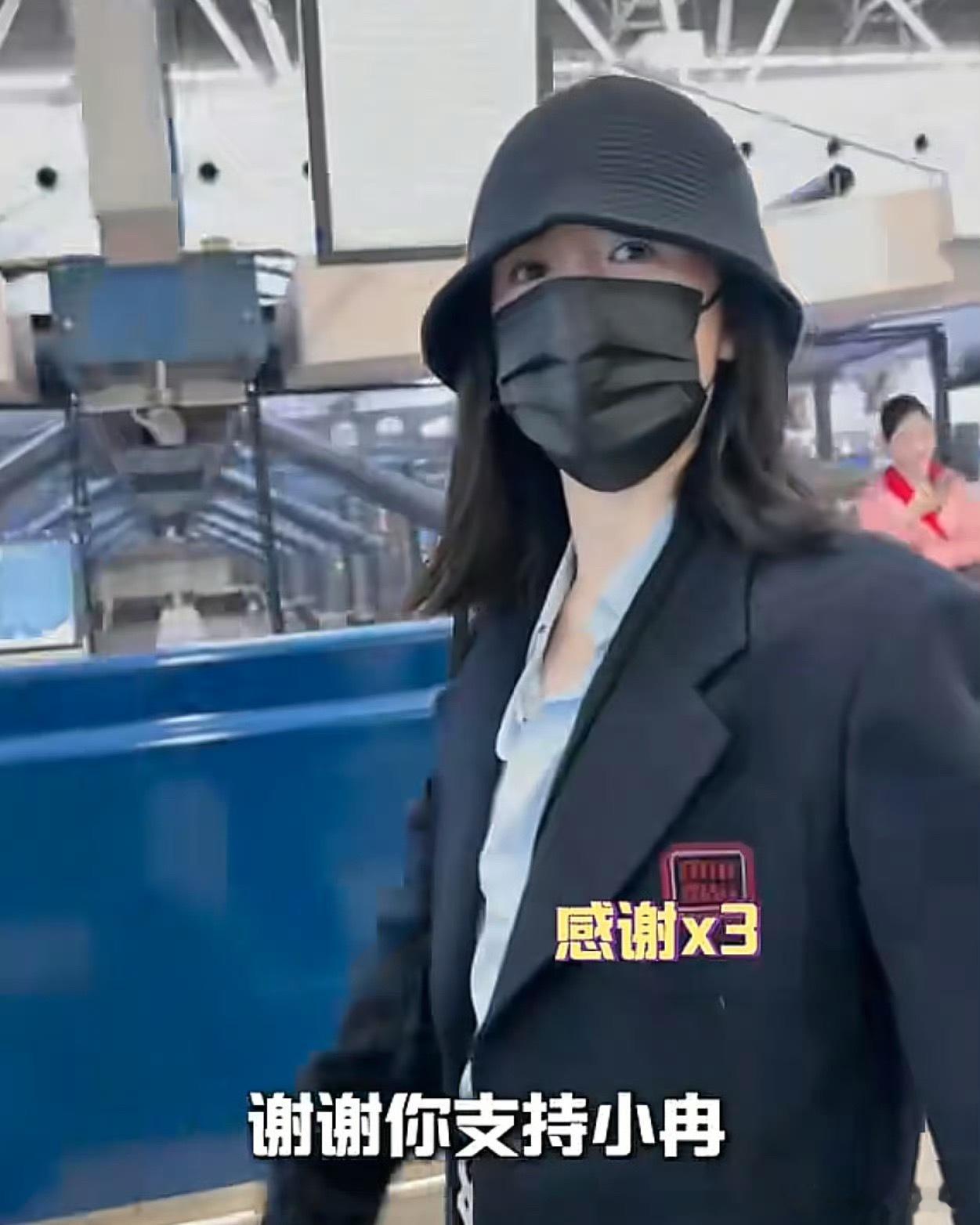 李小冉谢娜李小冉回应不和传闻乘风2026不被流言影响，谢娜李小冉专注舞台，闺蜜情