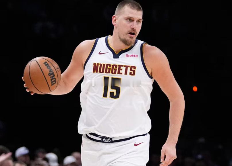 NBA常规赛继续进行，掘金主场117-119输给骑士。约基奇本场个人表现依旧出色