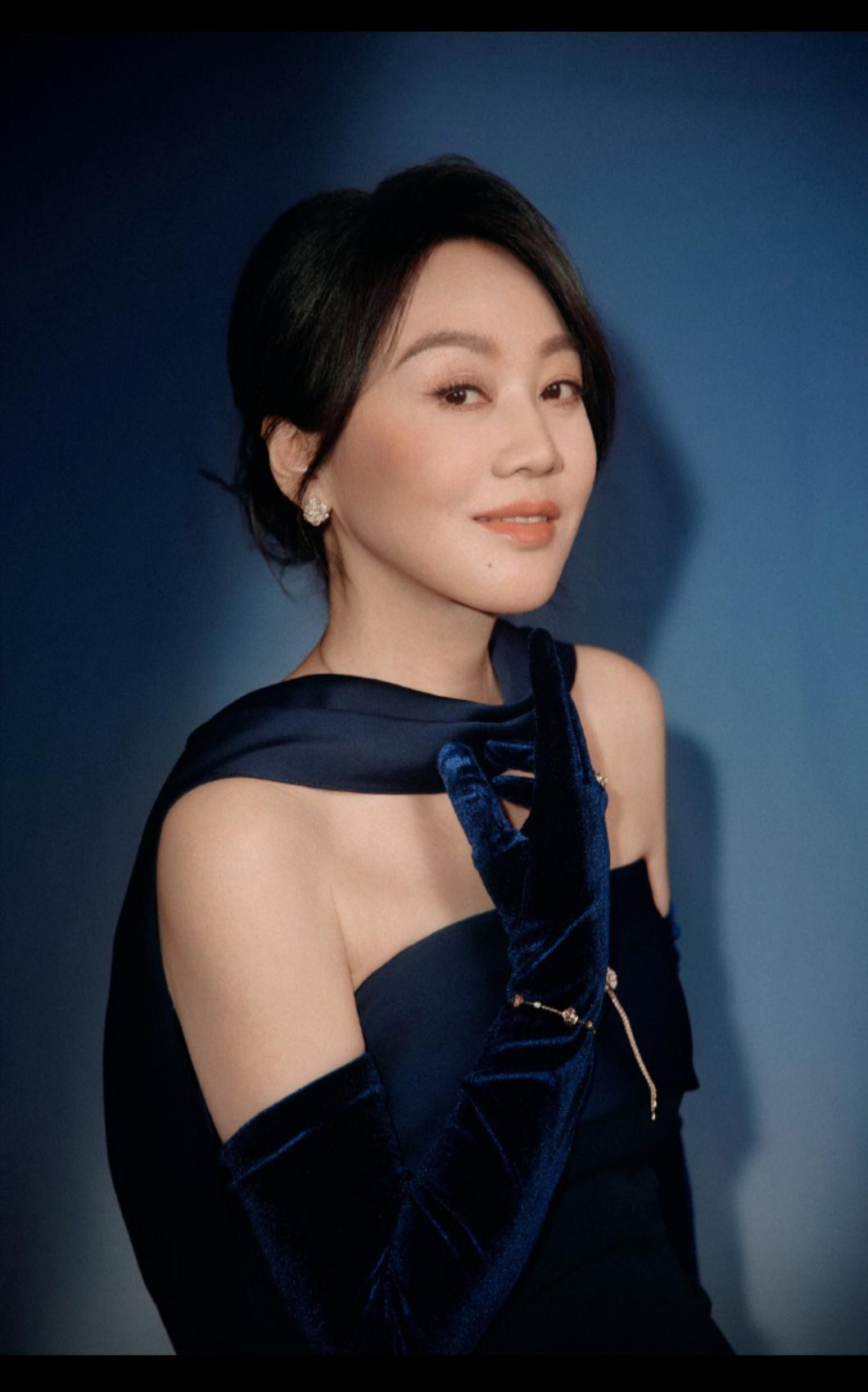这次金鹰奖看完，我最大的感受是：闫妮她拿不拿奖，真的不重要。
 
我觉得她最吸引