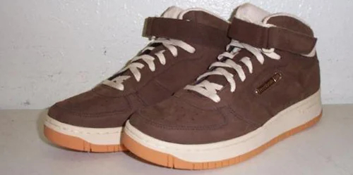 2003 Reebok Classic Amaze 复古鞋广告 配色超多 穿这鞋