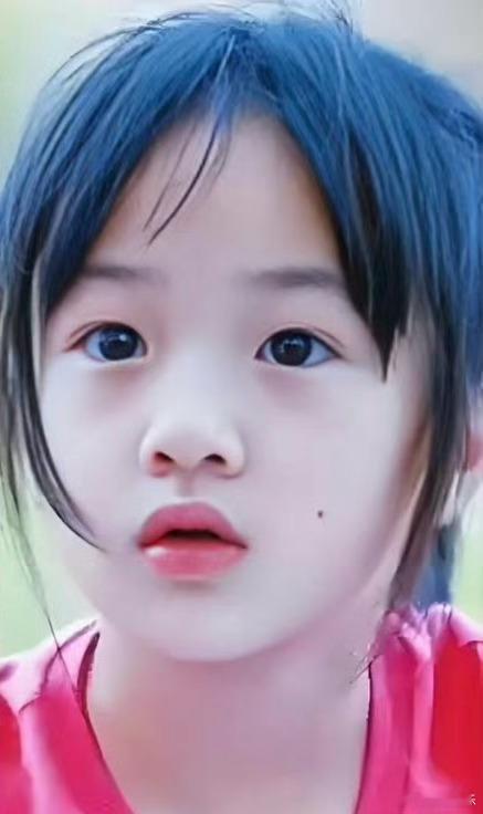 吴尊15岁女儿neinei近照 吴尊15岁女儿neinei近照📷居然长这么大了