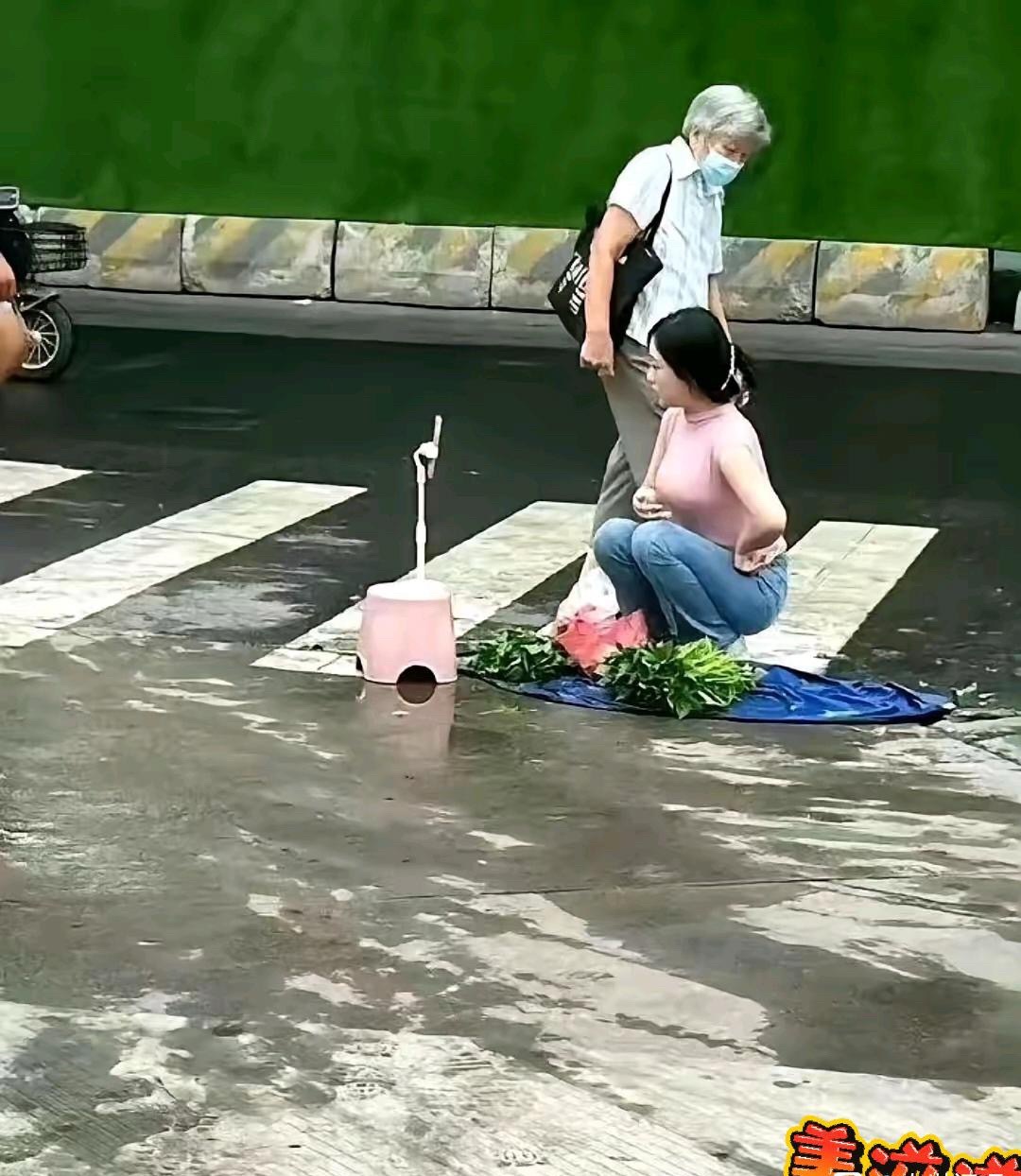 在的直播套路太多了，就为了赚普通人的钱。 