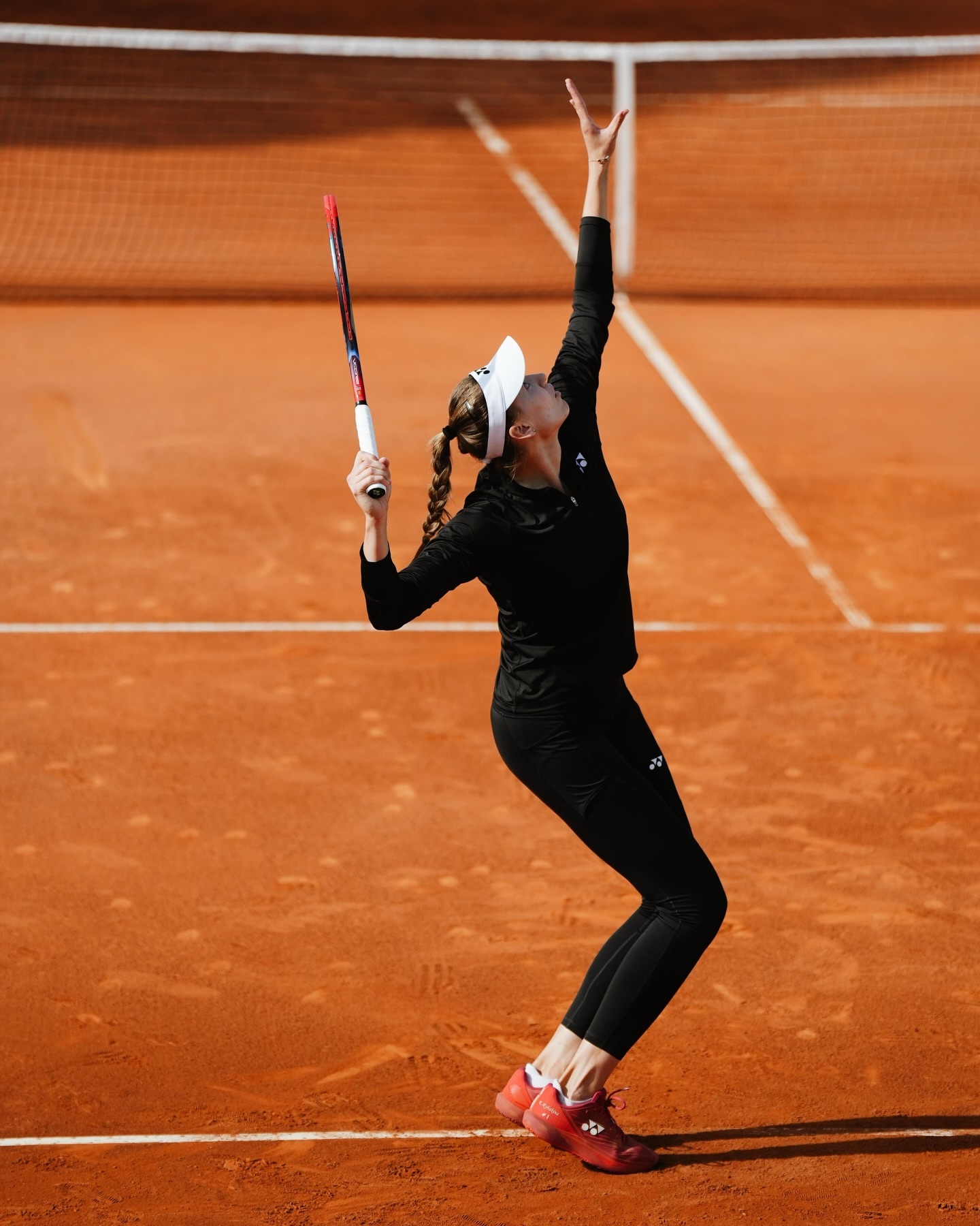 莱巴金娜罗马这战袍好酷啊黑色紧身，完美衬托娜娜身材wta