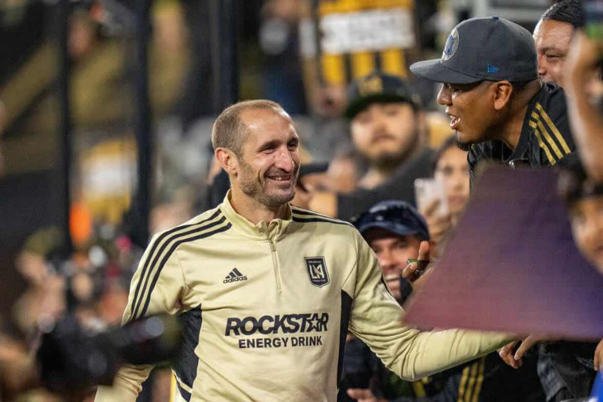 TA：斯卡马卡在西汉姆联的不适应是因为文化差异的问题吗？基耶利尼：我不这么看，如