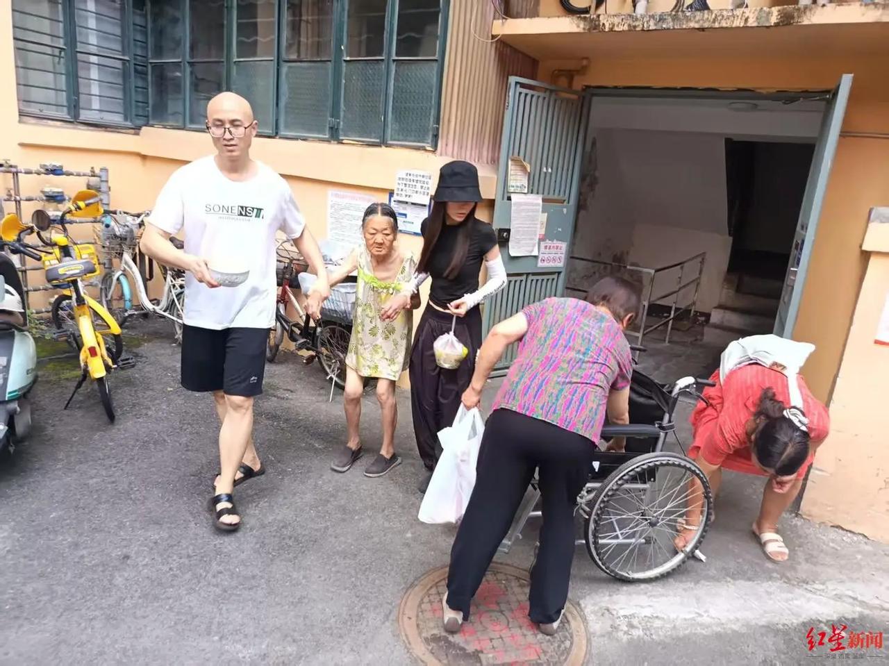 2026年7月9日中午，成华区猛追湾街道培华路社区，81岁的独居老人张婆婆独自出