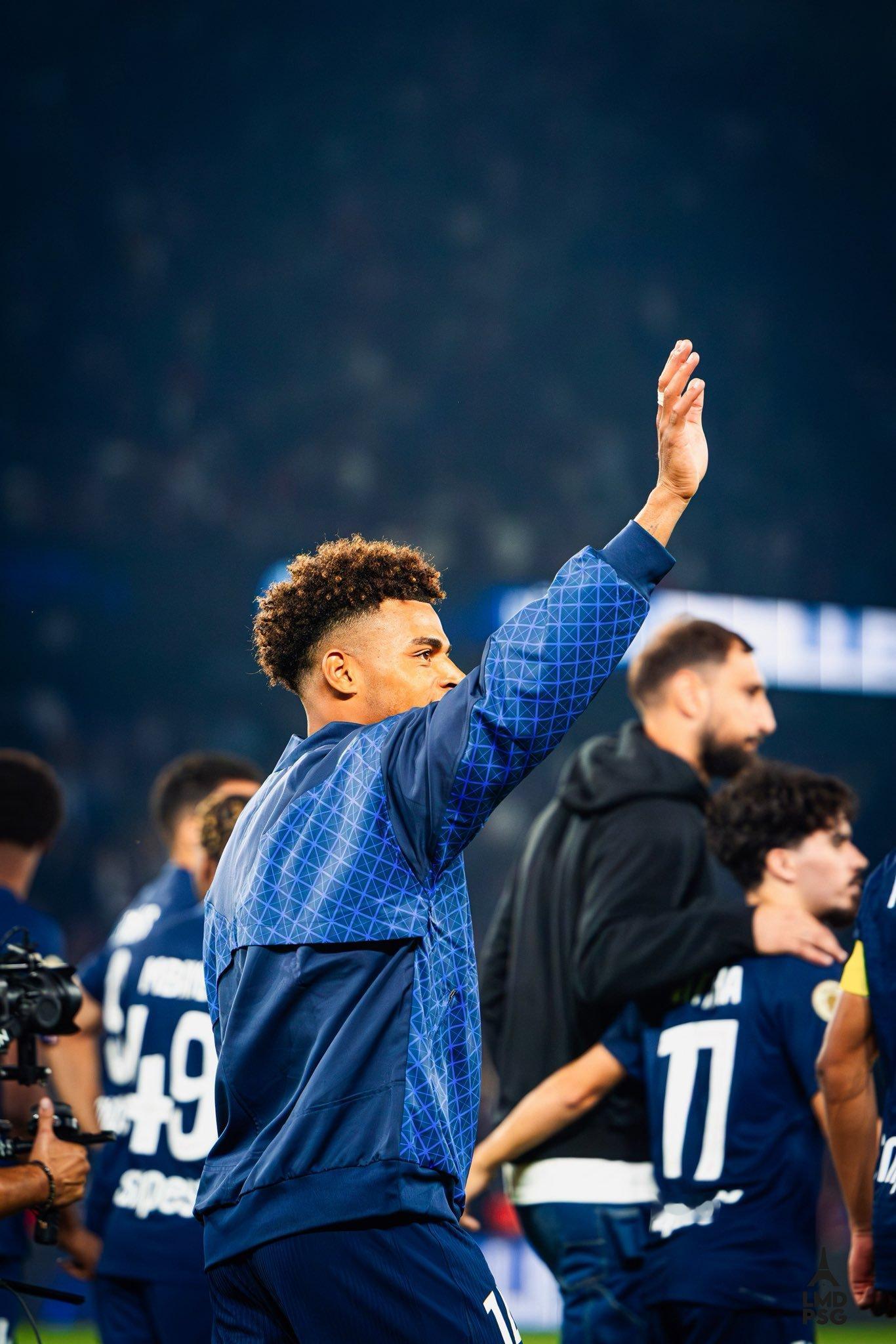 法国球迷俱乐部  他值一亿欧💰巴黎圣日耳曼