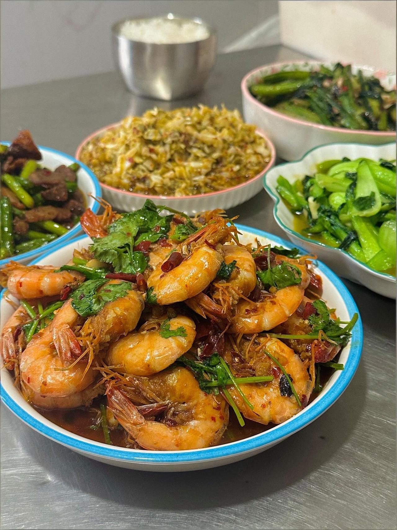 这简简单单吃点