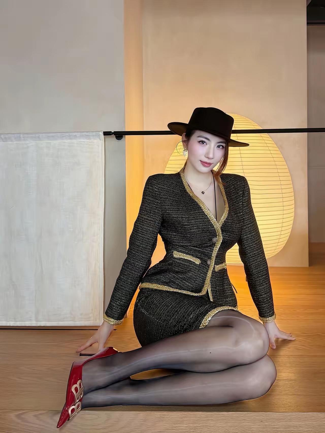 今天换个装  这个风格  喜欢吗