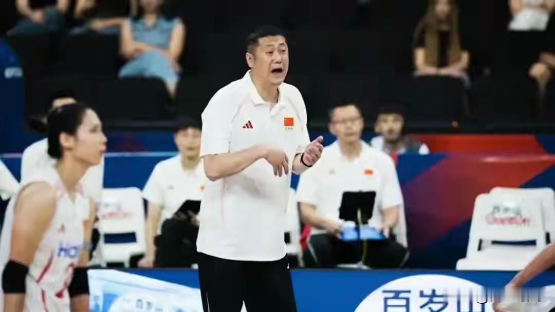 只要中国女排各个进攻点都能正常发挥，明天绝对能复仇泰国队。
     今天中午看
