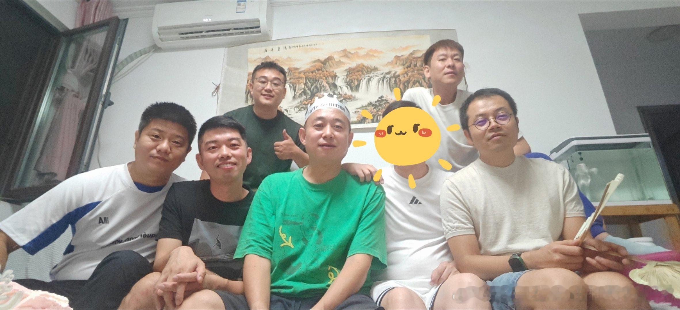 感叹时光匆匆，一瞬十年。下一个十年我们不见不散。 ​​​
