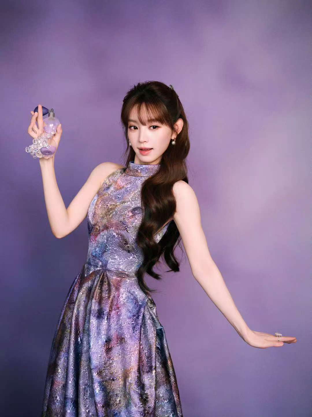 田曦薇紫色黑桃queen田曦薇紫色无袖长裙 好优雅的小田！ 田曦薇