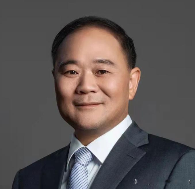 李书福这次说“狠话”了！造车别想“走捷径”，安全不是炒概念！

在重庆论坛上，李