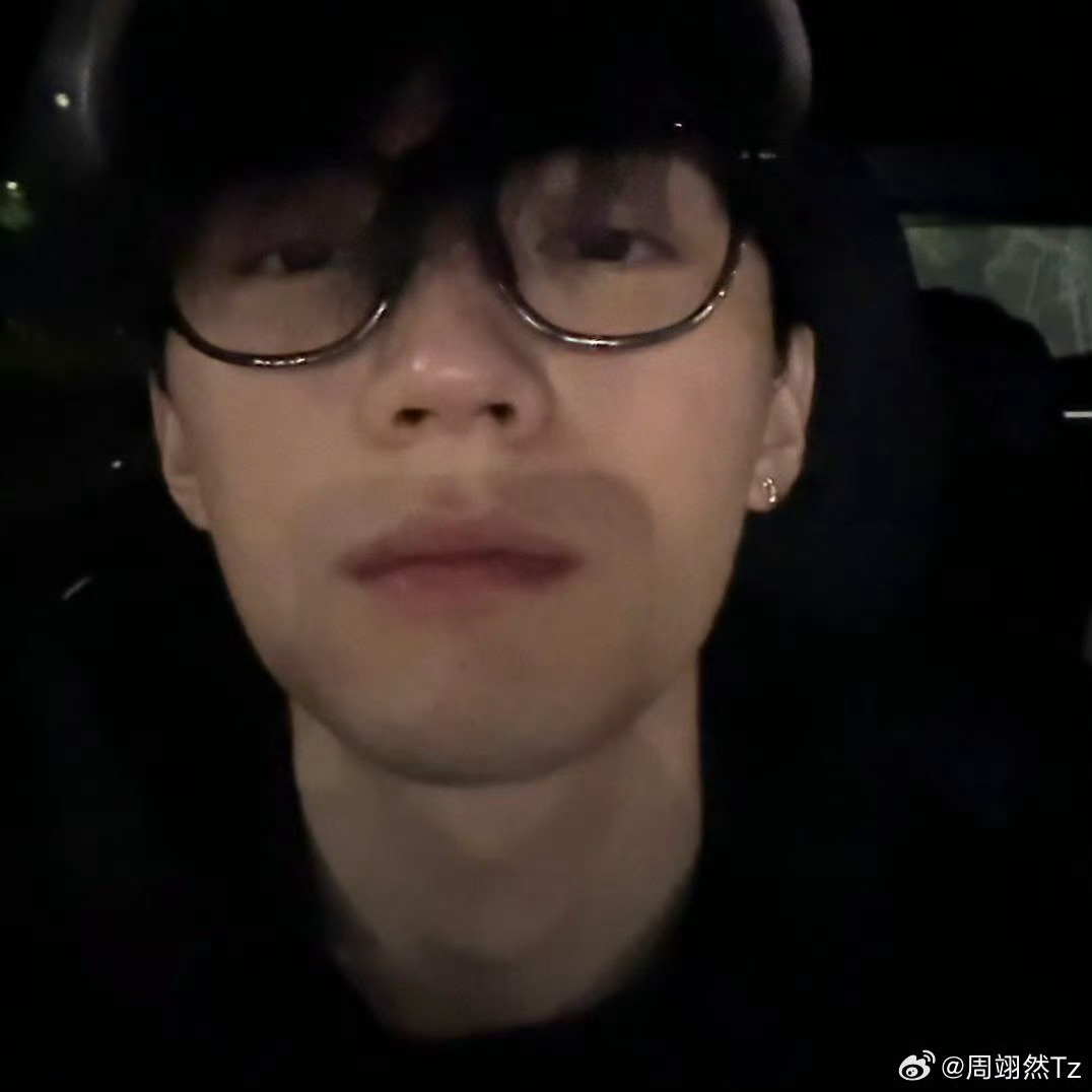 周翊然不想睡的星期五 zyr周翊然生命缘 你像是一场遥不可及的梦却在我的世界里真