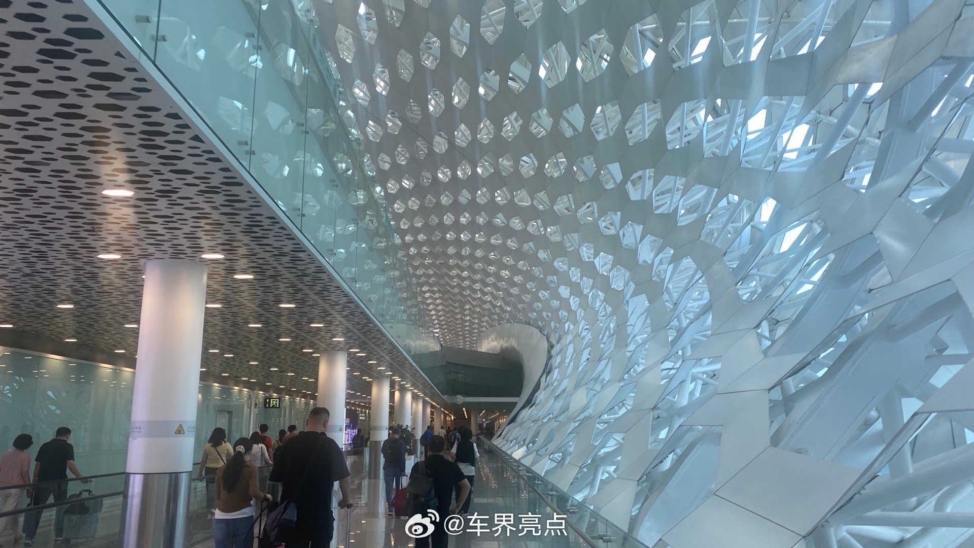 眼见为方心满圆圆今晚仰望U8L上市[666]一起见证中国汽车的新高度车界亮点汽车