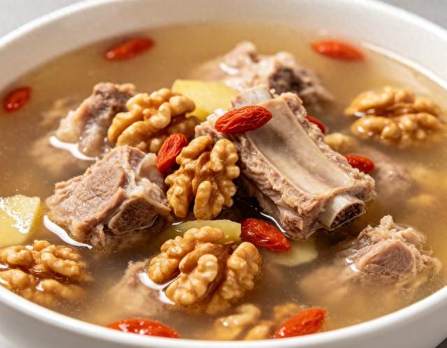 核桃加枸杞别乱吃，家常食补小搭配，中老年朋友日常可以试试