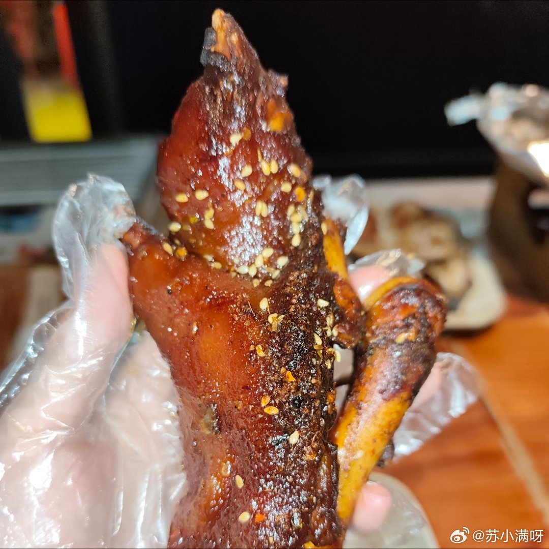 爆辣猪蹄！！！分享好吃的夜宵