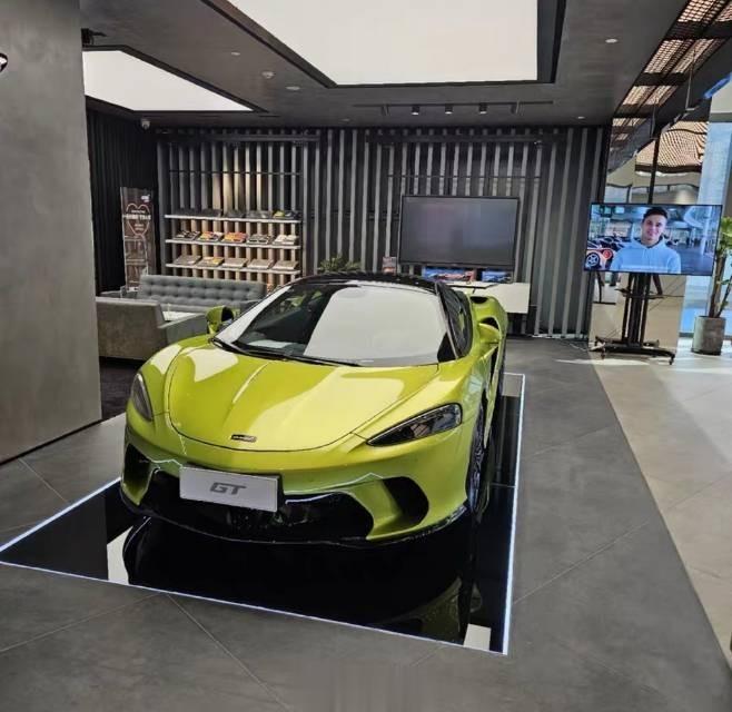 早上好~迈凯伦 McLaren GT 流光绿2023年6月上牌，1900公里原版