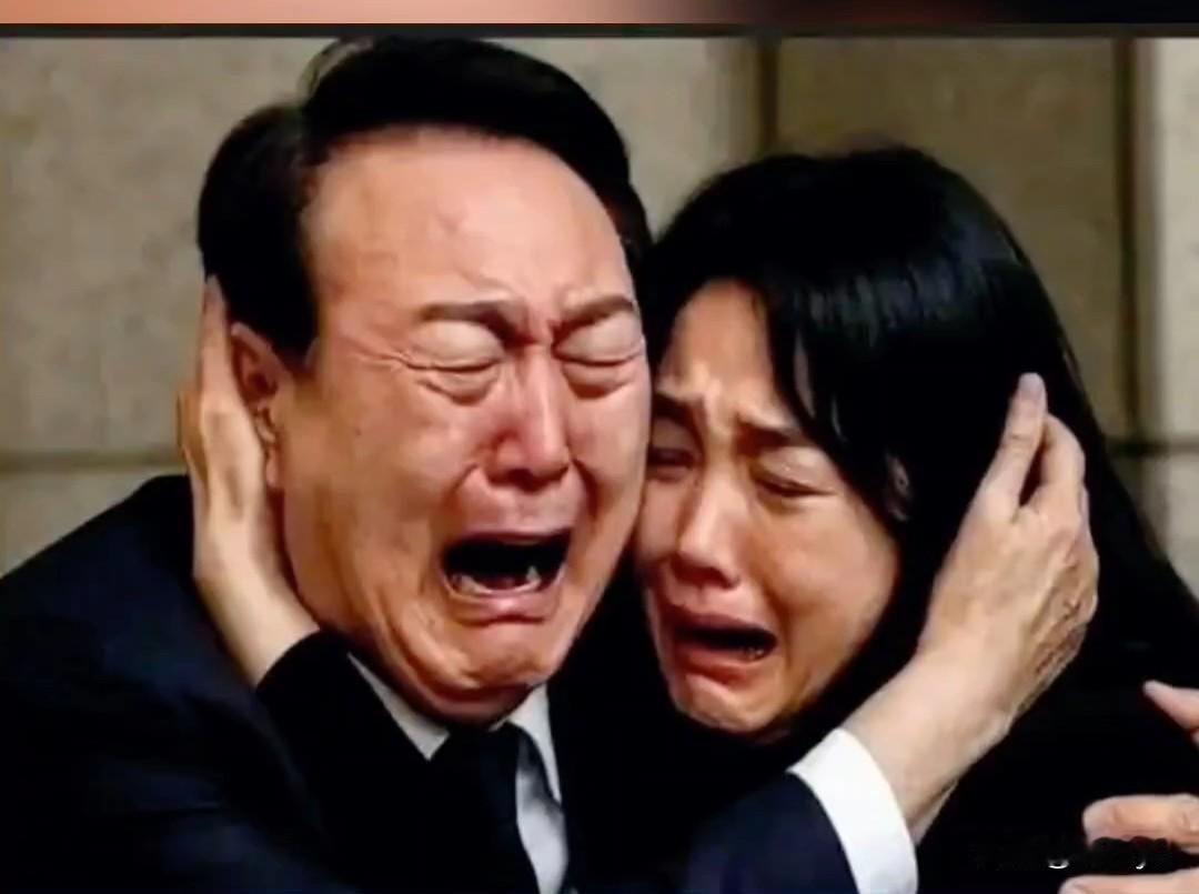 24日，韩媒报道，“金建希特检组”以涉嫌受贿起诉韩国前总统尹锡悦。
韩国这个国家