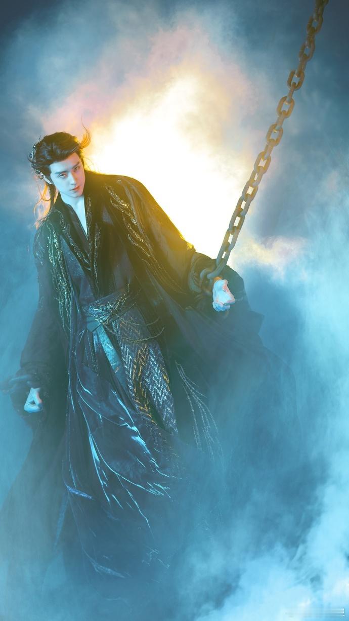 敖瑞鹏梵樾挣脱向死而生大片  敖瑞鹏重塑向死而生  梵樾在敖瑞鹏的演绎下，于大片